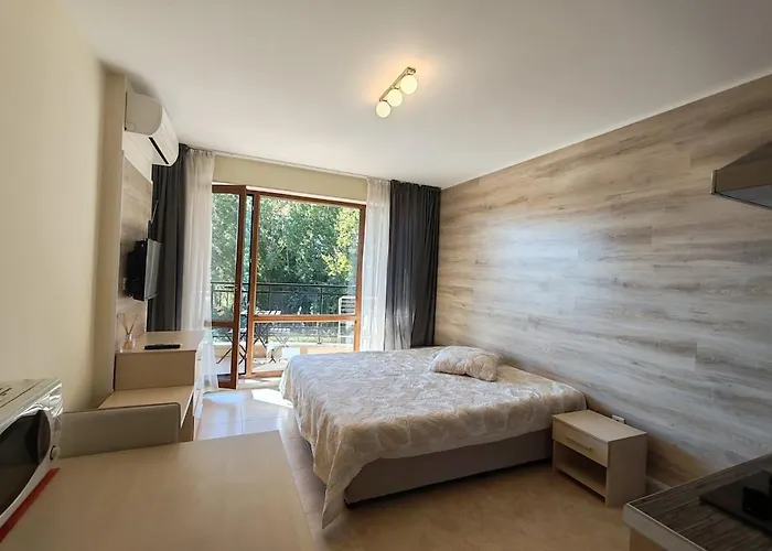 River Park Apartment *