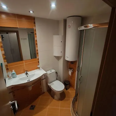River Park Apartment *